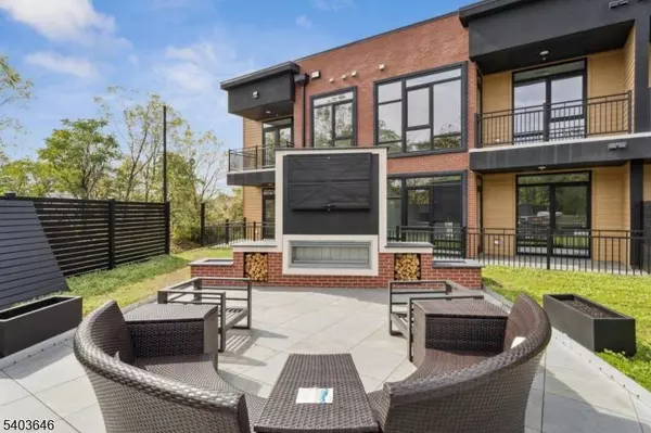 140 W Webster Ave #101, Roselle Park Boro, NJ 07204