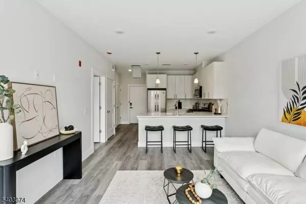 140 W Webster Ave #107, Roselle Park Boro, NJ 07204