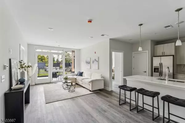 140 W Webster Ave #213, Roselle Park Boro, NJ 07204