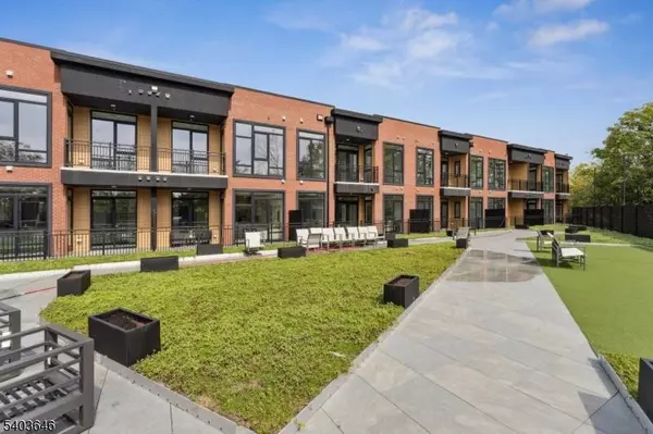 140 W Webster Ave #101, Roselle Park Boro, NJ 07204