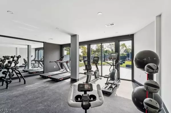 140 W Webster Ave #101, Roselle Park Boro, NJ 07204