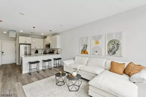 140 W Webster Ave #106, Roselle Park Boro, NJ 07204