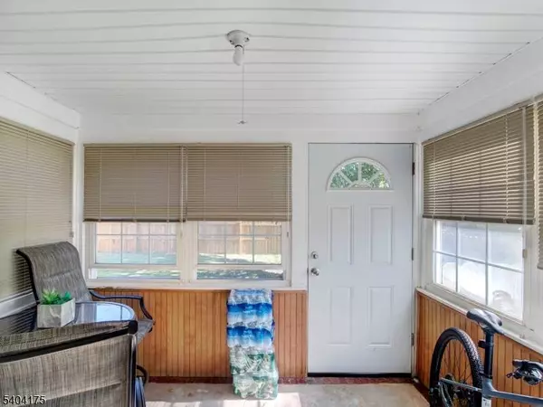 812 Washington Ave, Linden City, NJ 07036