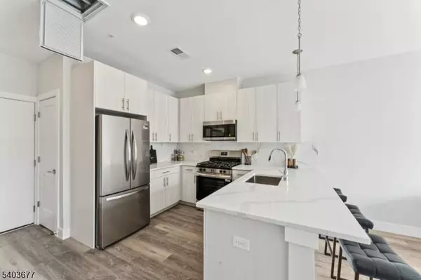 140 W Webster Ave #123, Roselle Park Boro, NJ 07204