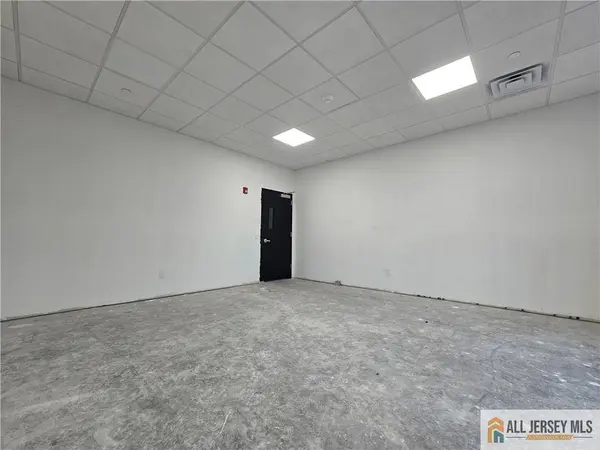 374 Green ST, Woodbridge Proper, NJ 07095