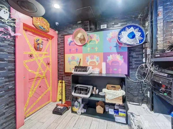 78 E Cherry ST E, Rahway, NJ 07065