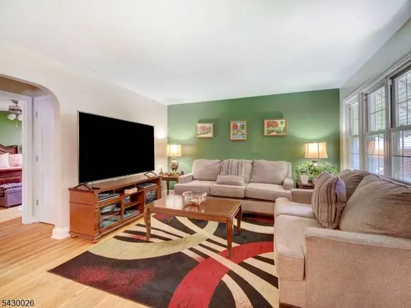 610 Laurita St, Linden City, NJ 07036