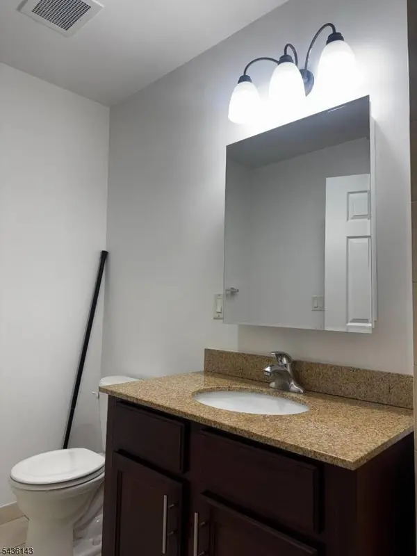 190 Culver Ave, Jersey City, NJ 07305