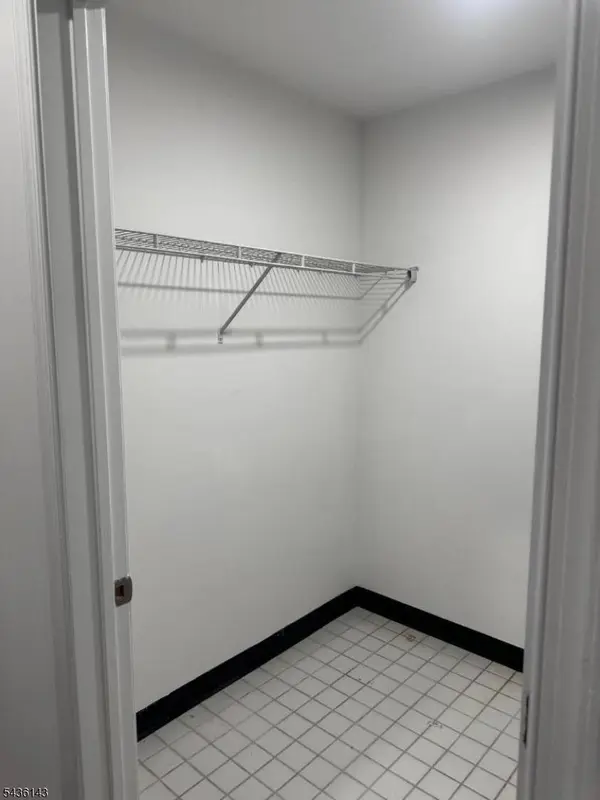 190 Culver Ave, Jersey City, NJ 07305