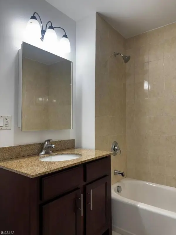 190 Culver Ave, Jersey City, NJ 07305