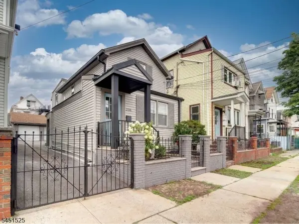 236 Franklin St, Elizabeth City, NJ 07206