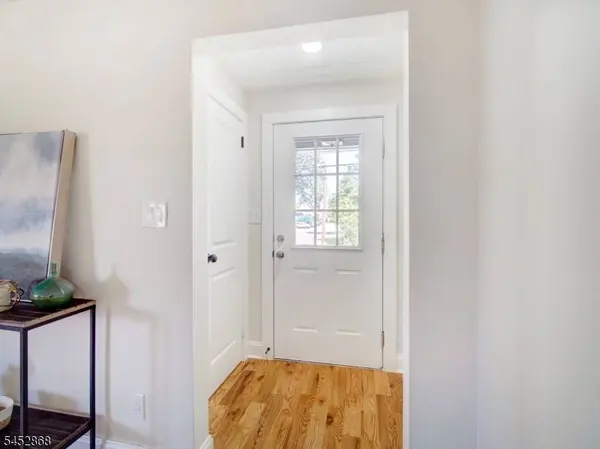 156 W Lincoln Ave, Roselle Park Boro, NJ 07204