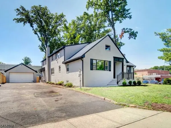 156 W Lincoln Ave