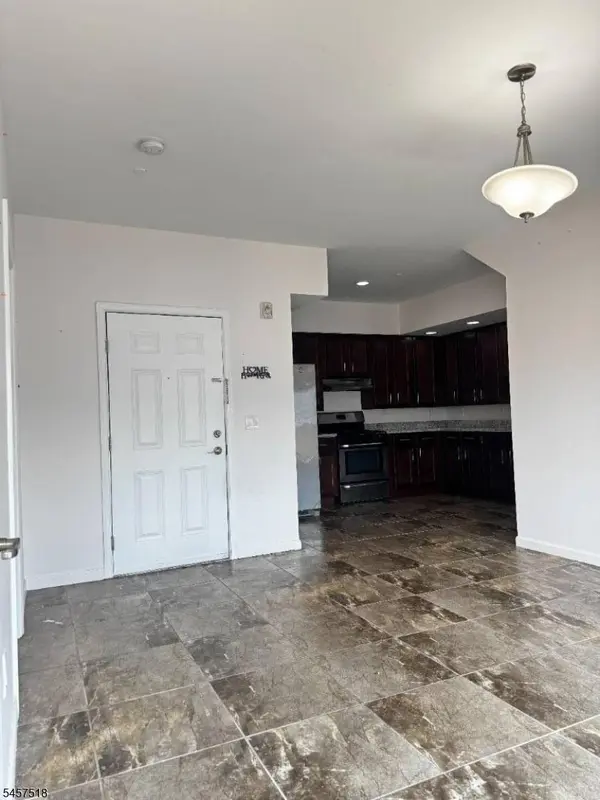 190 Culver Ave #306, Jersey City, NJ 07305