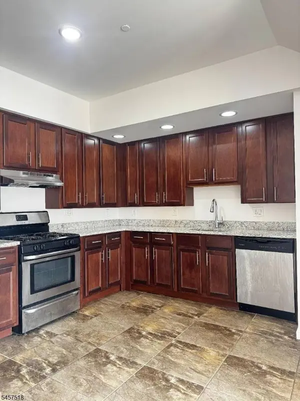 190 Culver Ave #306, Jersey City, NJ 07305