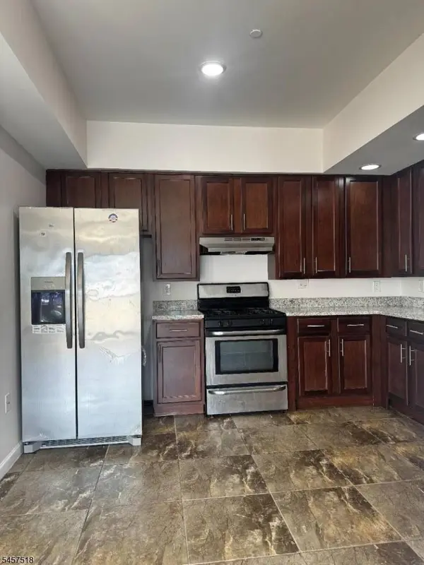 190 Culver Ave #306, Jersey City, NJ 07305