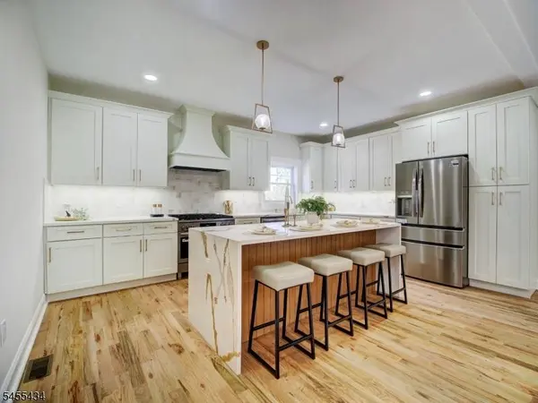 314 Madison Hill Rd, Clark Twp., NJ 07066