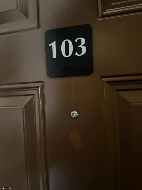 190 Culver Ave #103