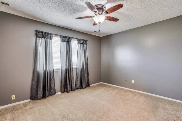 3018 S Edwards, Wichita, KS 67217