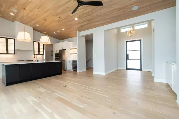 2747 N Anna Ct, Wichita, KS 67205