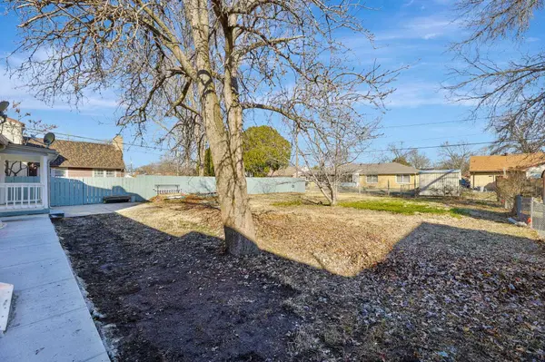 3020 E Sennett St, Wichita, KS 67211