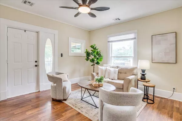 1429 S Hydraulic St, Wichita, KS 67211