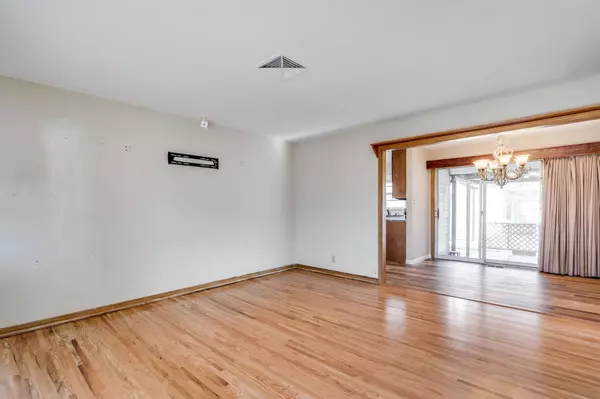 834 Big Bend Rd, Wichita, KS 67218