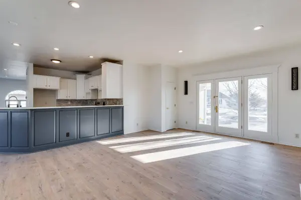 8229 E Oxford Ct, Wichita, KS 67226