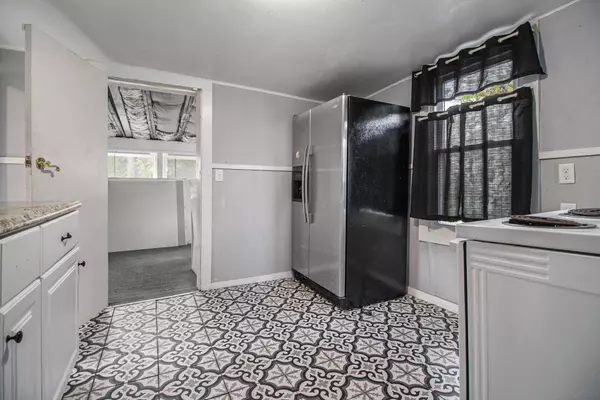 527 Jackson W Street, Battle Creek, MI 49037