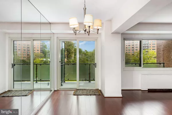 4201 CATHEDRAL AVE NW #323E, Washington, DC 20016