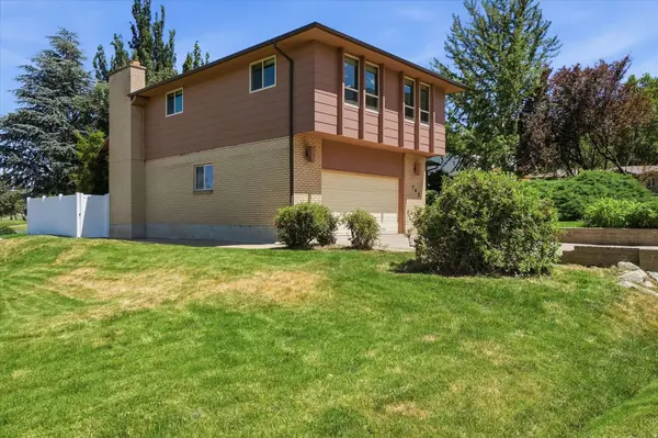 742 SHERINGHAM CT, Farmington, UT 84025