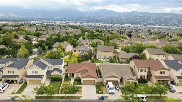 998 N CAMBRIA DR W, North Salt Lake, UT 84054