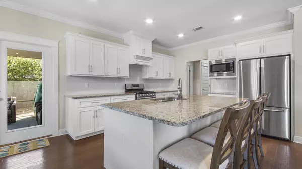 221 Buxtons Way, Freeport, FL 32439