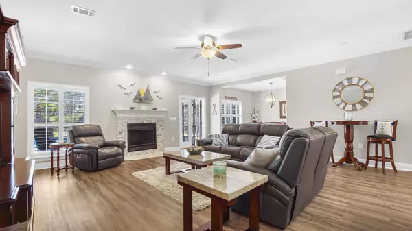 332 E Club House Drive, Freeport, FL 32439