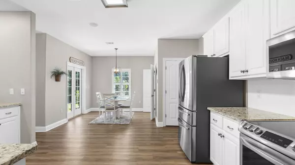 332 E Club House Drive, Freeport, FL 32439