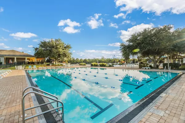 56 Camellia LN, Freeport, FL 32439