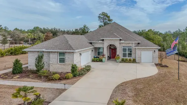 147 Fairway XING, Freeport, FL 32439