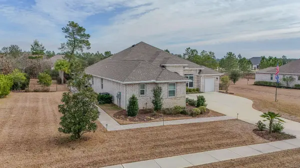 147 Fairway XING, Freeport, FL 32439