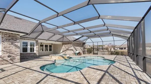 629 Meadow Lake DR, Freeport, FL 32439