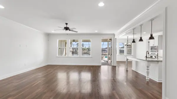 629 Meadow Lake DR, Freeport, FL 32439