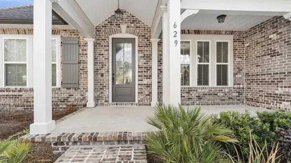 629 Meadow Lake DR, Freeport, FL 32439