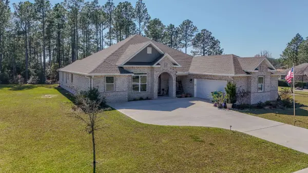 279 Tournament LN, Freeport, FL 32439