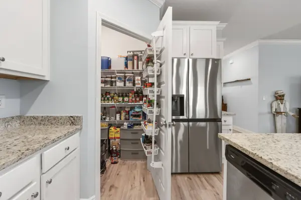 141 Lightning Bug LN, Freeport, FL 32439