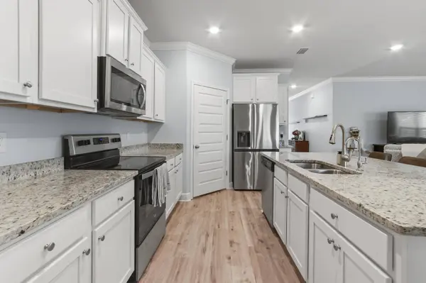 141 Lightning Bug LN, Freeport, FL 32439