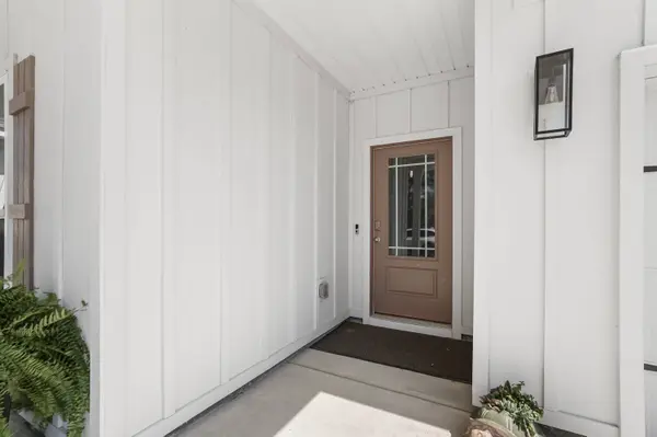 141 Lightning Bug LN, Freeport, FL 32439