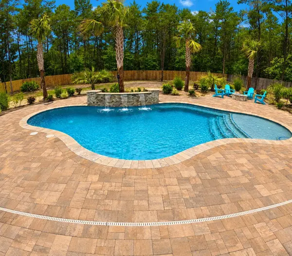 285 Mill Pond CV, Freeport, FL 32439