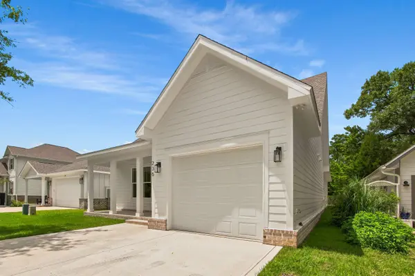 236 N Marsh LNDG, Freeport, FL 32439