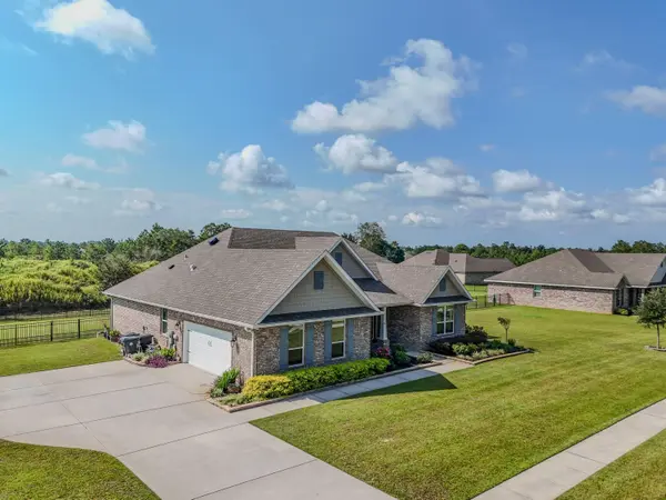 881 Brushed Dune CIR, Freeport, FL 32439