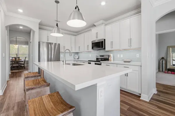 881 Brushed Dune CIR, Freeport, FL 32439