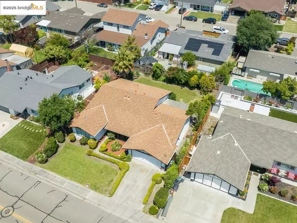 6891 Brighton Dr, Dublin, CA 94568